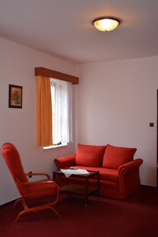 Hotel Koruna Karlštejn Habitación foto