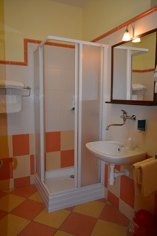 Hotel Koruna Karlštejn Habitación foto